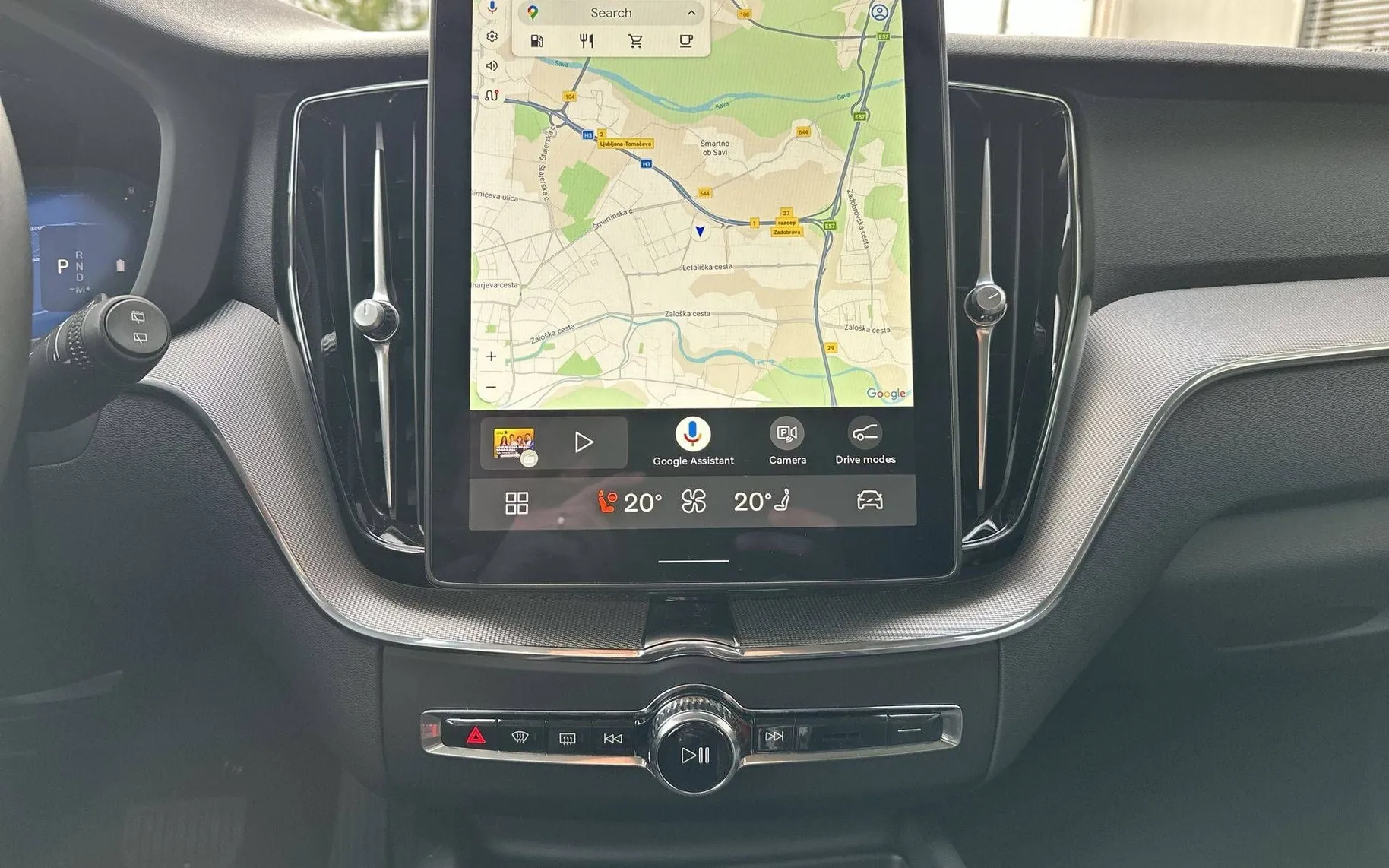Notranja slika - Volvo XC60 - B5 P AWD Core Avt. - 18