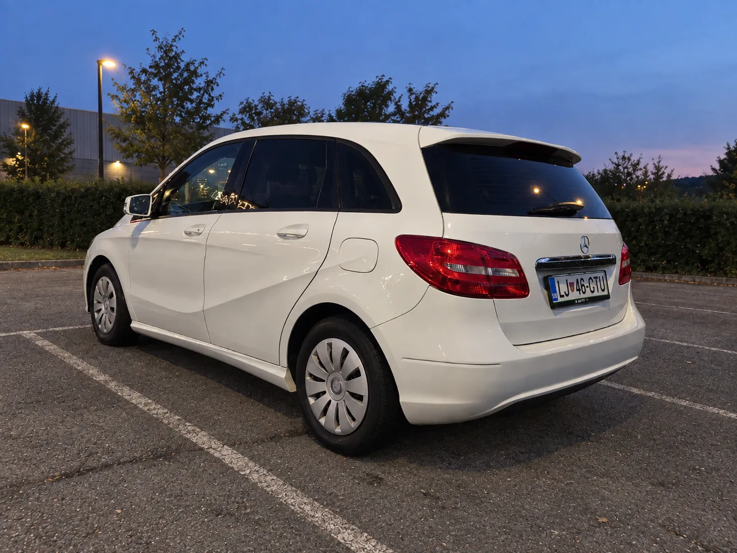 Zunanja slika - Mercedes-Benz B-Razred - B 180 - 4