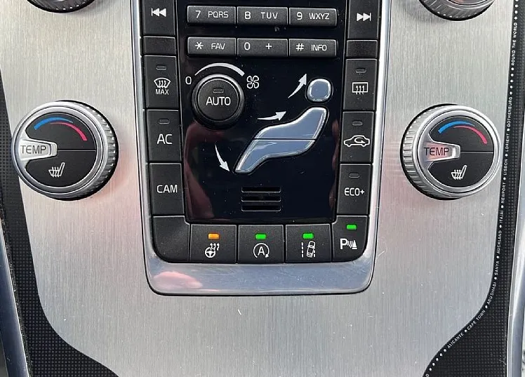 Zunanja slika - Volvo XC60 - D4+Ocean Race+ACC+NAVI+MEMORY+KAMERA... - 15
