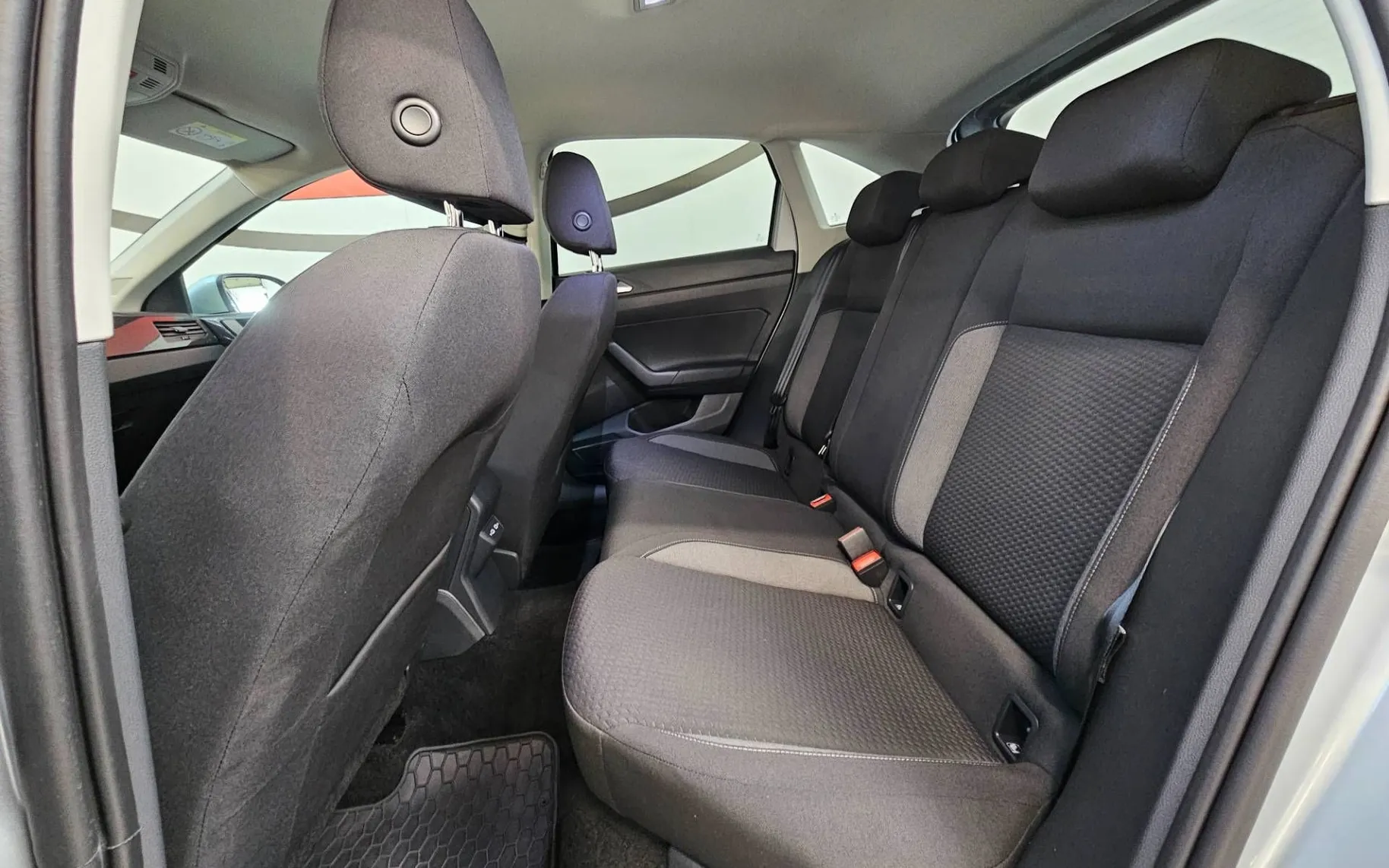 Notranja slika - Volkswagen Taigo - 1.0 TSI 4ALL DSG - 9