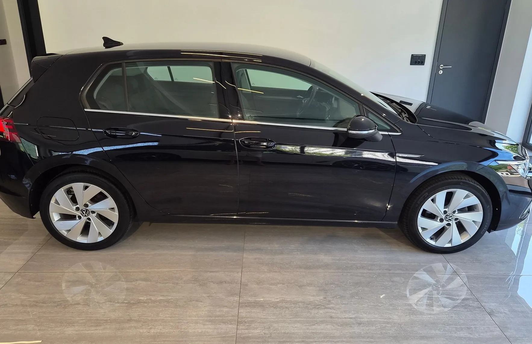 Zunanja slika - VW Golf - 2.0 TDI Style DSG|MEMORY|KEYLESS|DAB|MRTVI KOT|ACC - 2