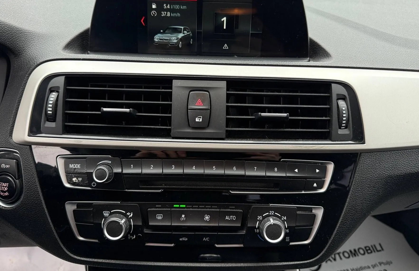 Zunanja slika - BMW Serija 1 - : 118d xDrive LED PDC NAVI TEMPOMAT TOP... - 13