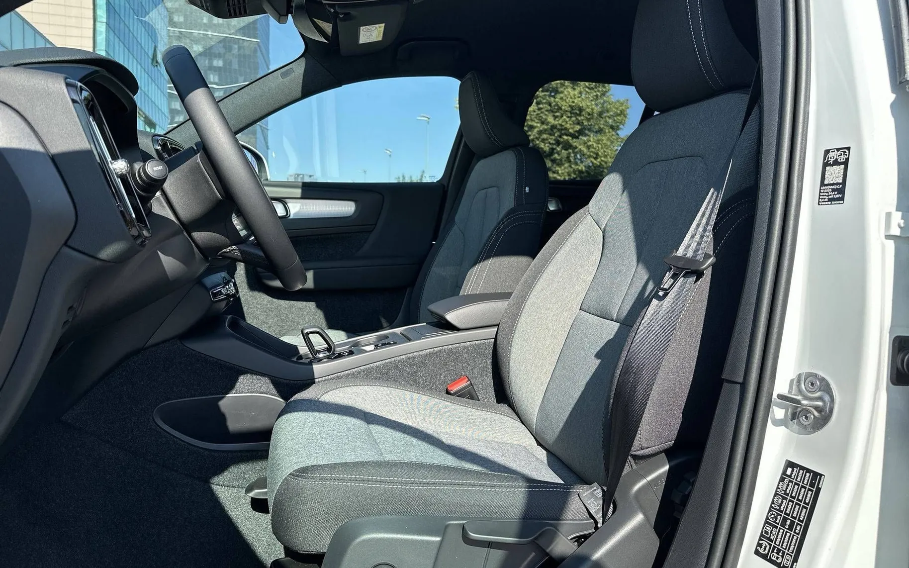 Notranja slika - Volvo XC40 - B3P Core Avt. - 10