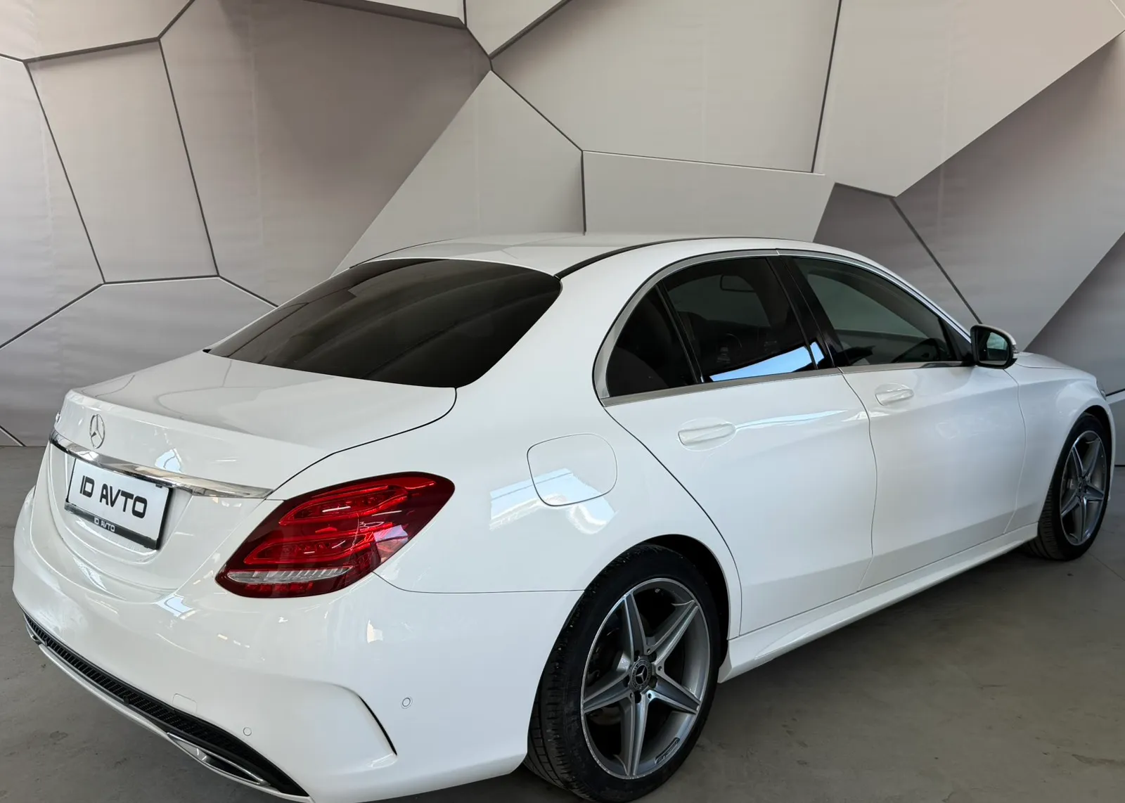 Zunanja slika - Mercedes-Benz C-Razred - C 200 d - 4