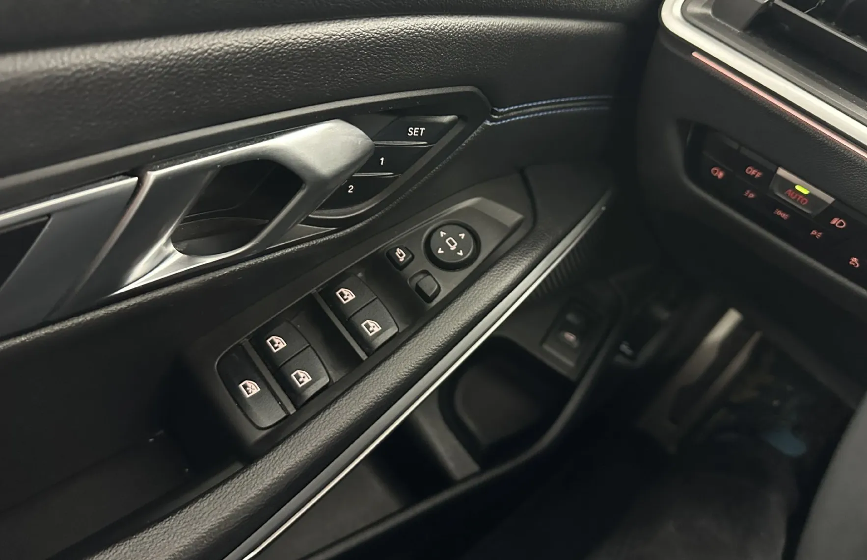 Zunanja slika - BMW Serija 3 - Touring: 330d Avt. M paket.KAMERA.USNJE.LED.SAMO 68.000 - 14