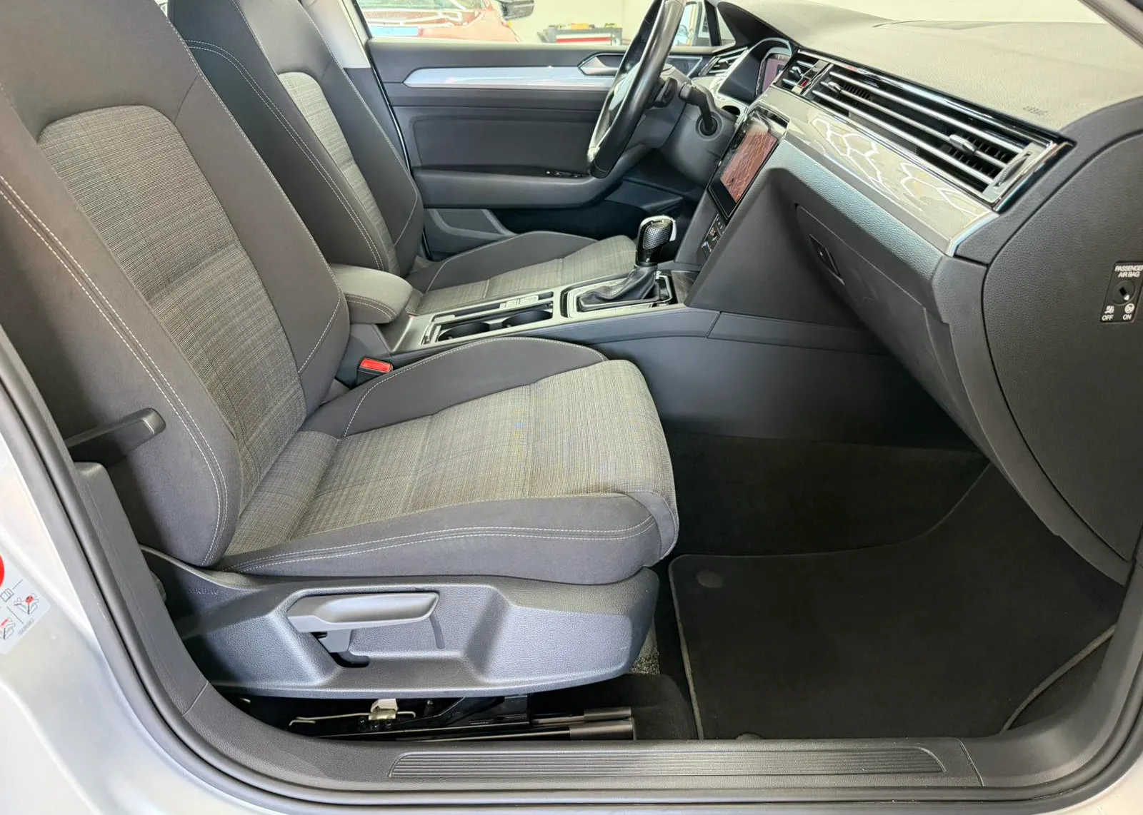 Zunanja slika - Volkswagen Passat - Variant 2,0 TDI BMT SCR Business DSG - 5
