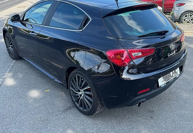 Zunanja slika - Alfa Romeo Giulietta - 1.6 JTD 105ks °QV-LINE° °SLO-POREKLO° °18-COL° - 6