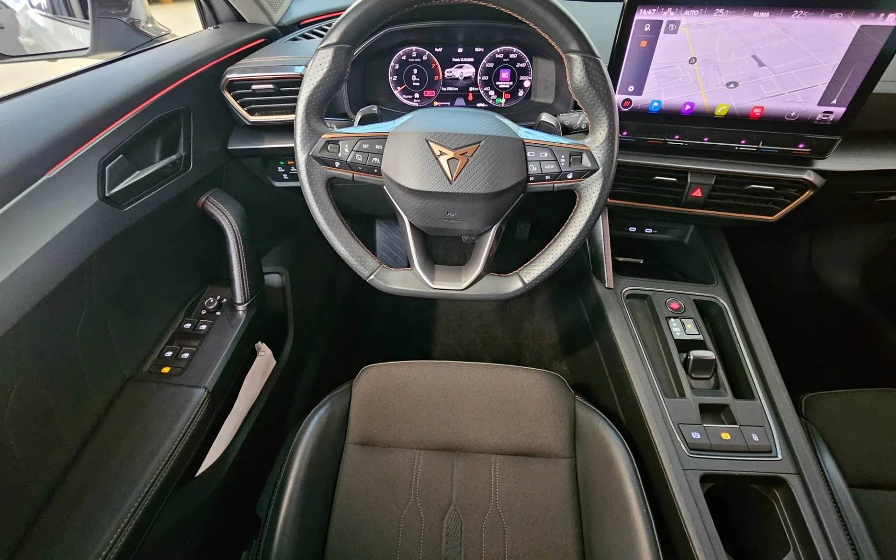 Notranja slika - Cupra Formentor - 1.5 TSI DSG - 7