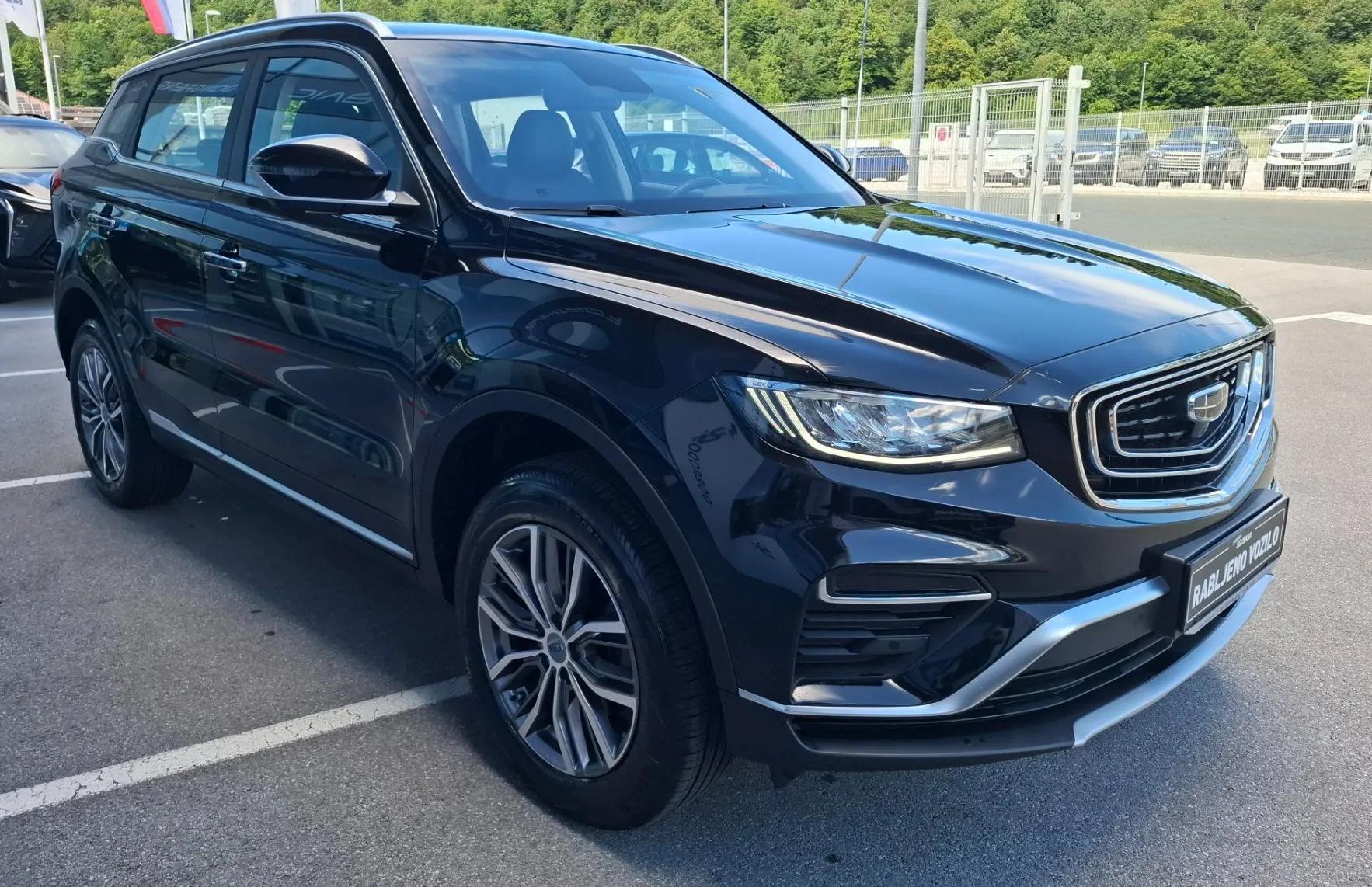 Zunanja slika - Geely Atlas Pro - 1.5 LUXURY 2WD - 1. LASTNIK - POTRJENA SERVISNA... - 4