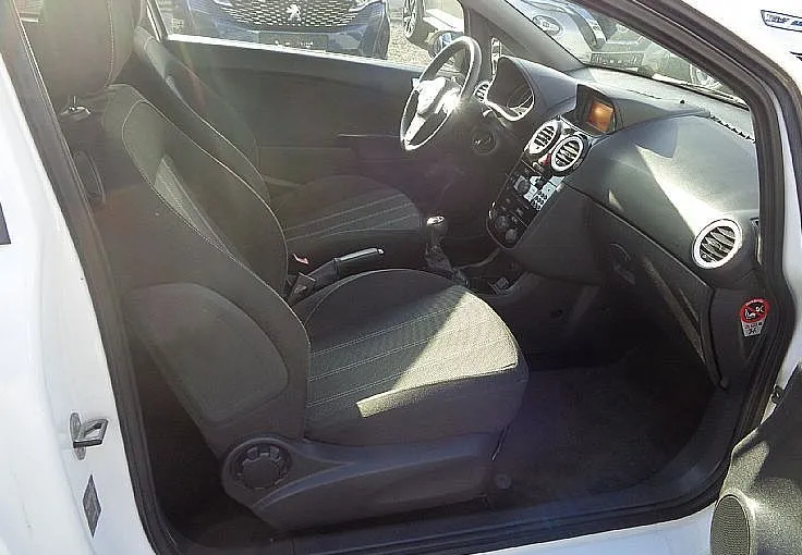 Zunanja slika - Opel Corsa - Color Edition 1.4 16V -SAMO 96.000km -BERI OPOMBE - 9