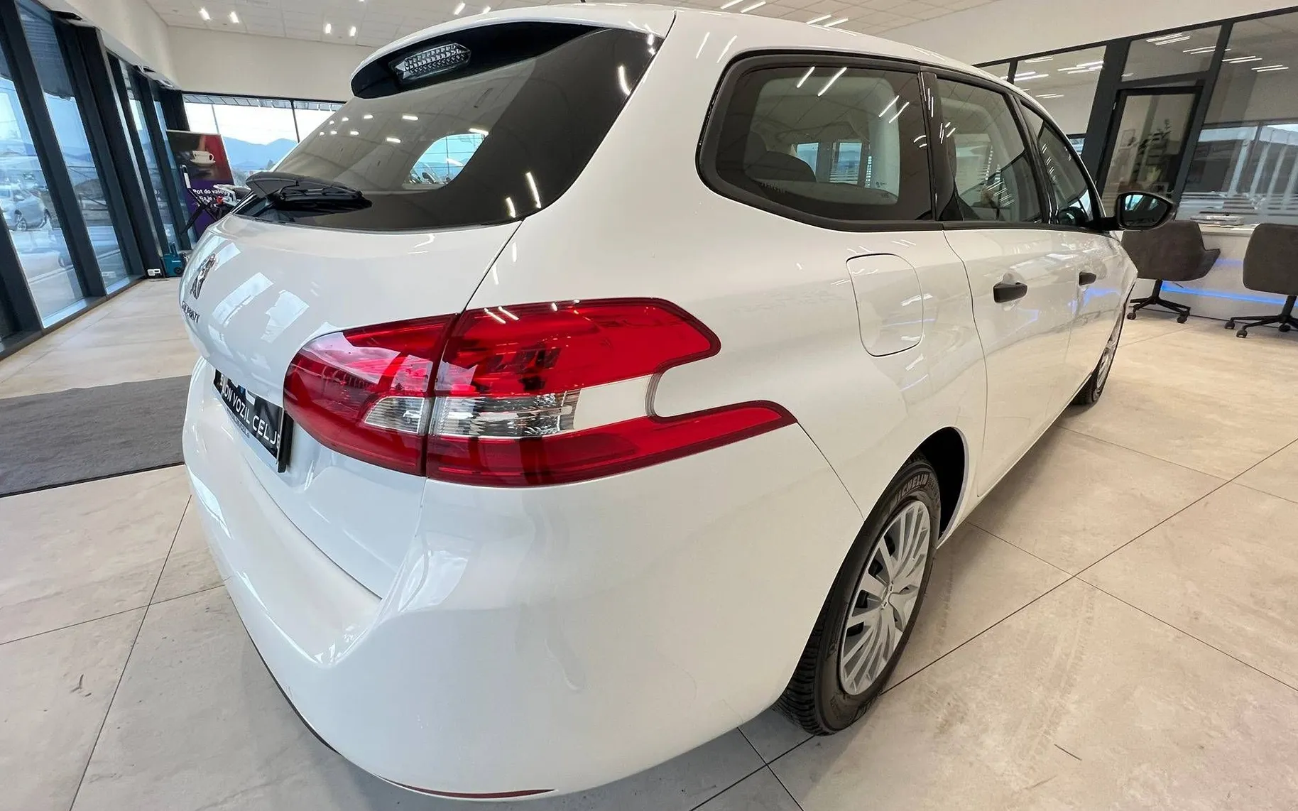 Zunanja slika - Peugeot 308 - 1.5 HDI-TEMP-LED-1.LAST-KREDIT-BREZ-POLOGA... - 5