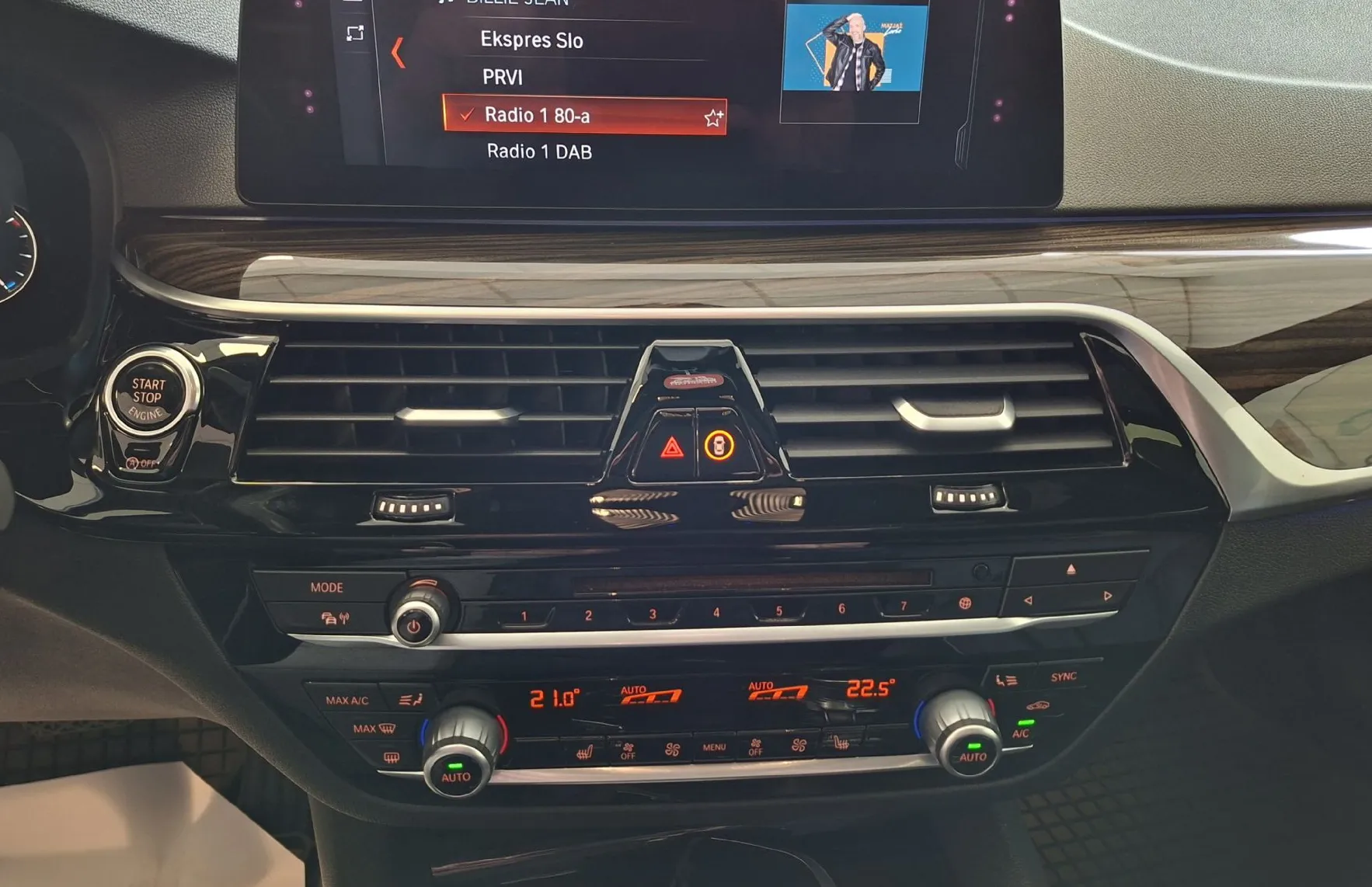 Zunanja slika - BMW Serija 5 - Touring: 520d x Drive aut.SPORT LINE-LED-NAVI-PANORAMA- - 10