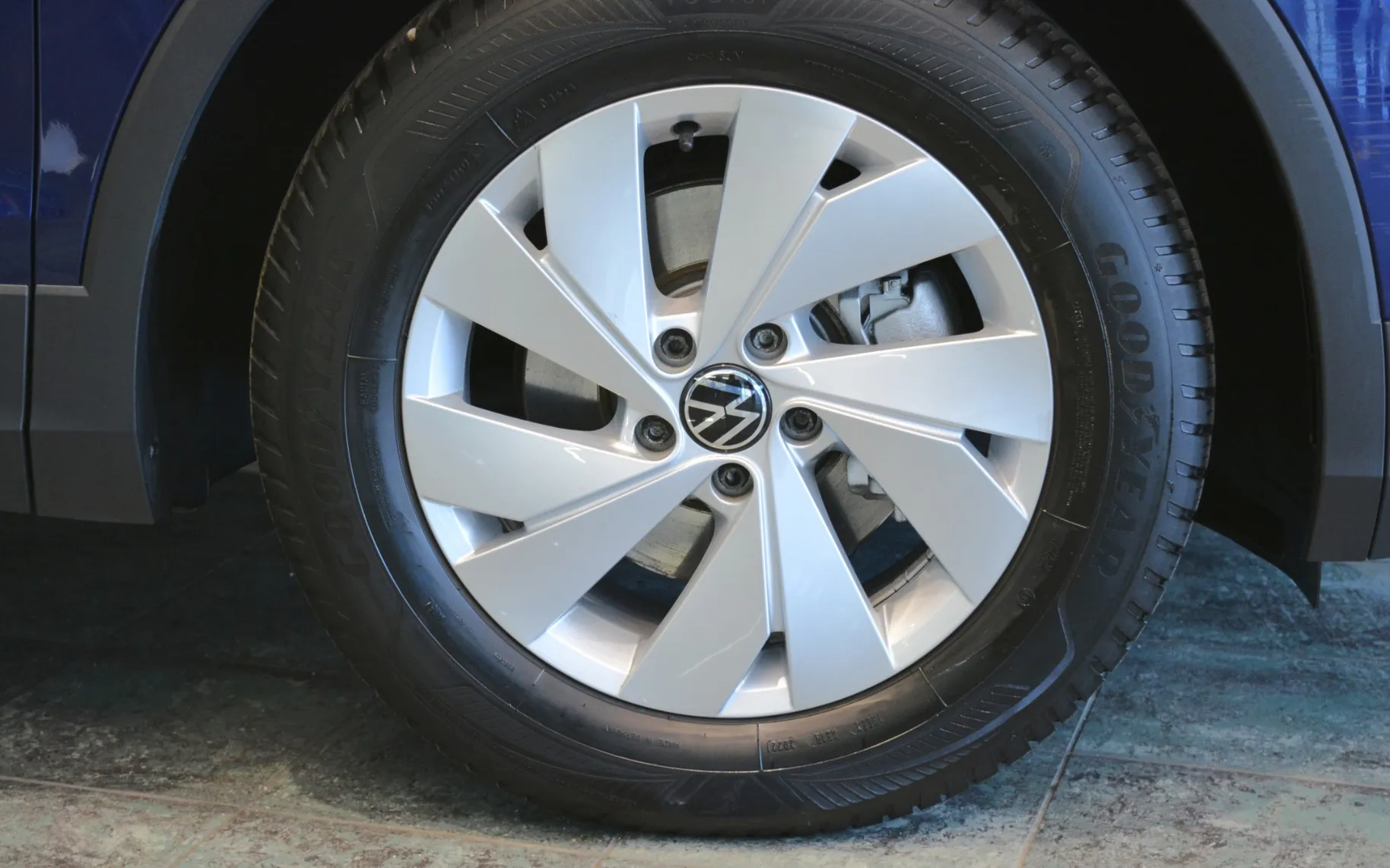 Zunanja slika - Volkswagen Tiguan - 1.5TSI Comfortline LED-ALU-PDC - 12
