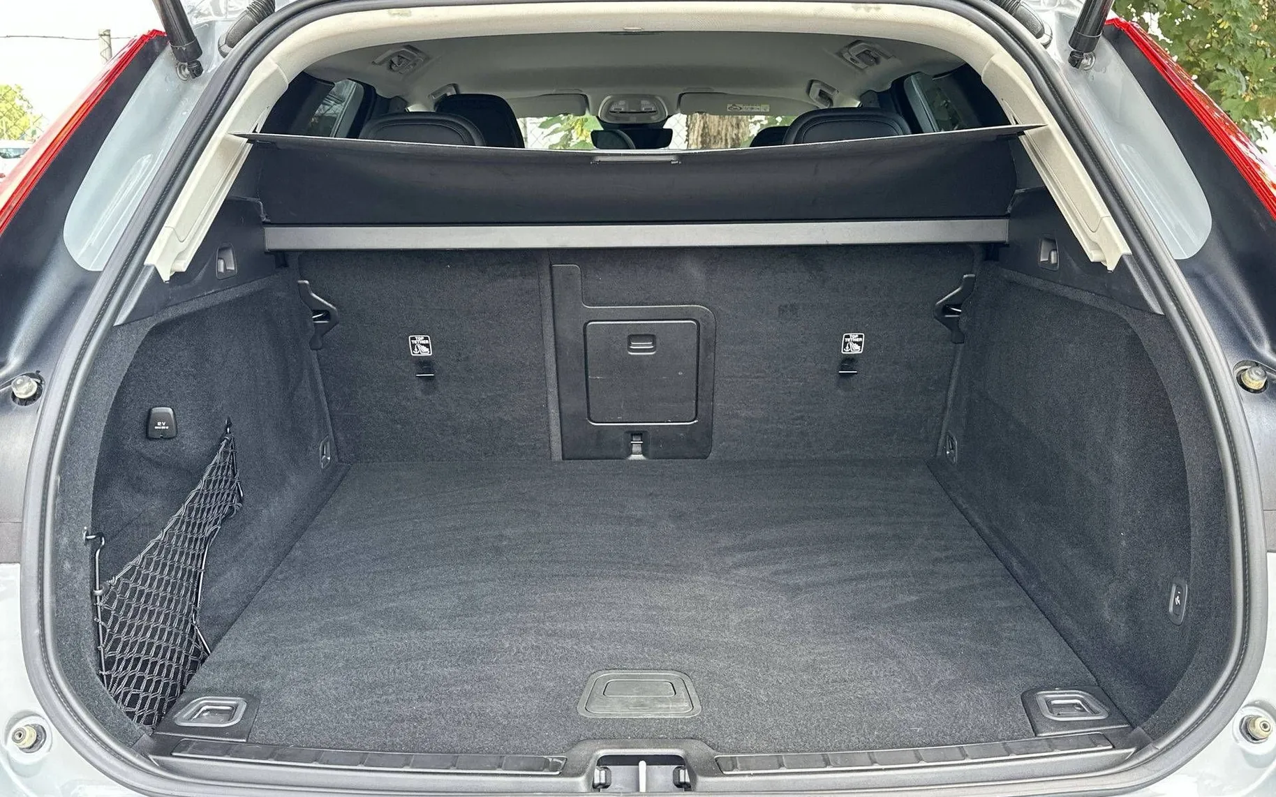 Notranja slika - Volvo XC60 - B4D AWD Core Avt. - 12
