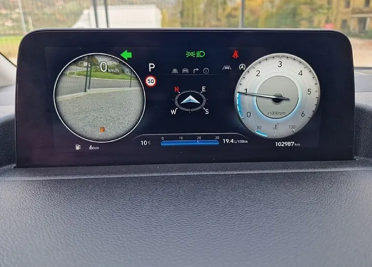 Zunanja slika - Hyundai Staria - 2.2 CRDI Allrad Signature - 14