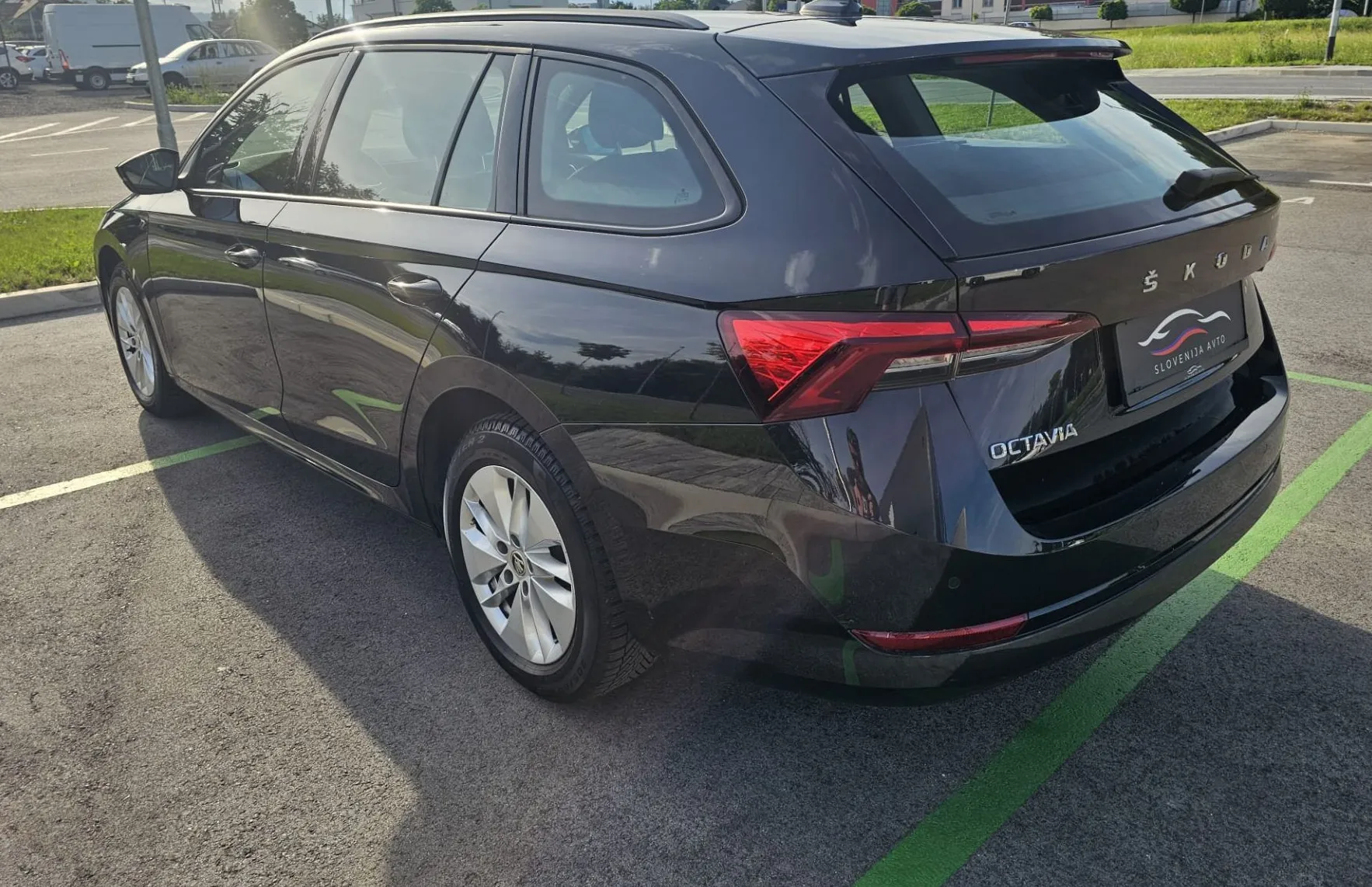Zunanja slika - Škoda Octavia - 2.0 TDI Ambition|FuLED|alu|PDC|ACC|muktifunkcija|D - 6
