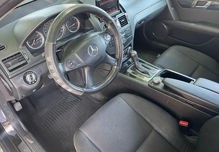 Zunanja slika - Mercedes-Benz C-Razred - 220 CDI 170ks °AUTOMATIC° °NAVI° °2x PDC° - 5
