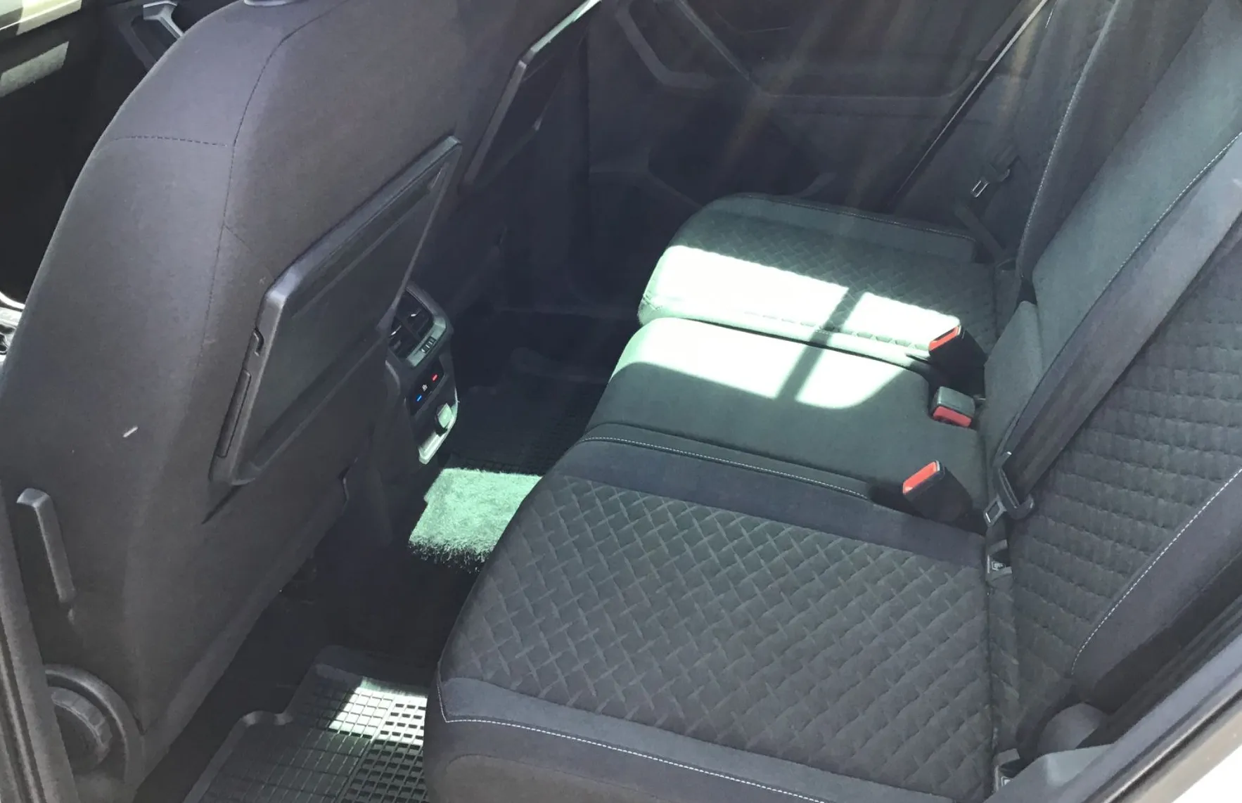 Zunanja slika - Volkswagen Tiguan - 4motion 2.0 TDI BMT Comfortline DSG - 10
