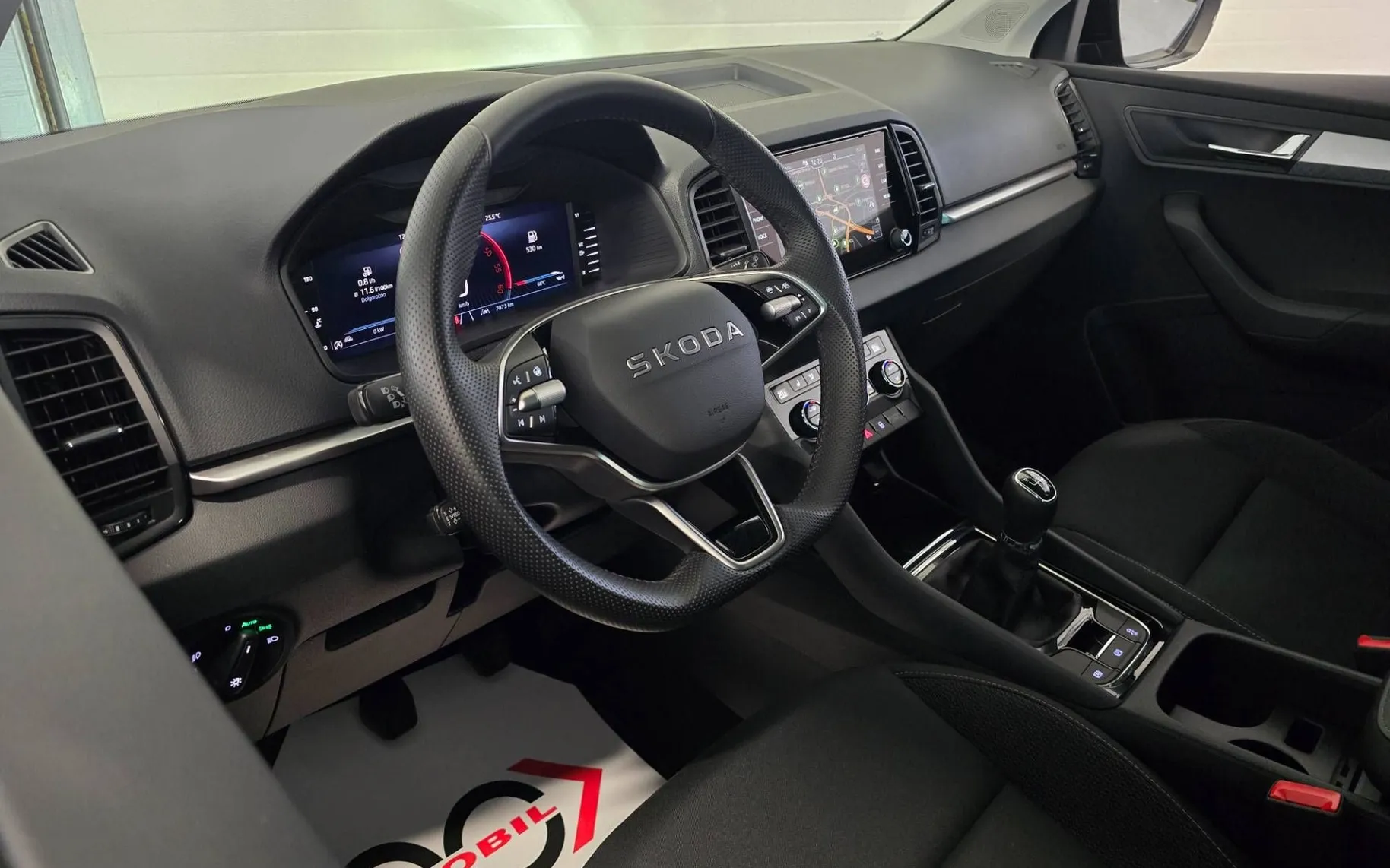 Notranja slika - Škoda Karoq - 2.0 TDI Selection - LED.virtual.kamera.asistence - 9