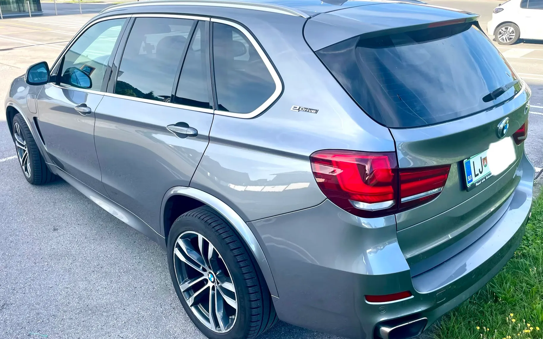 Zunanja slika - BMW X5 - xDrive40e Avt. - 1