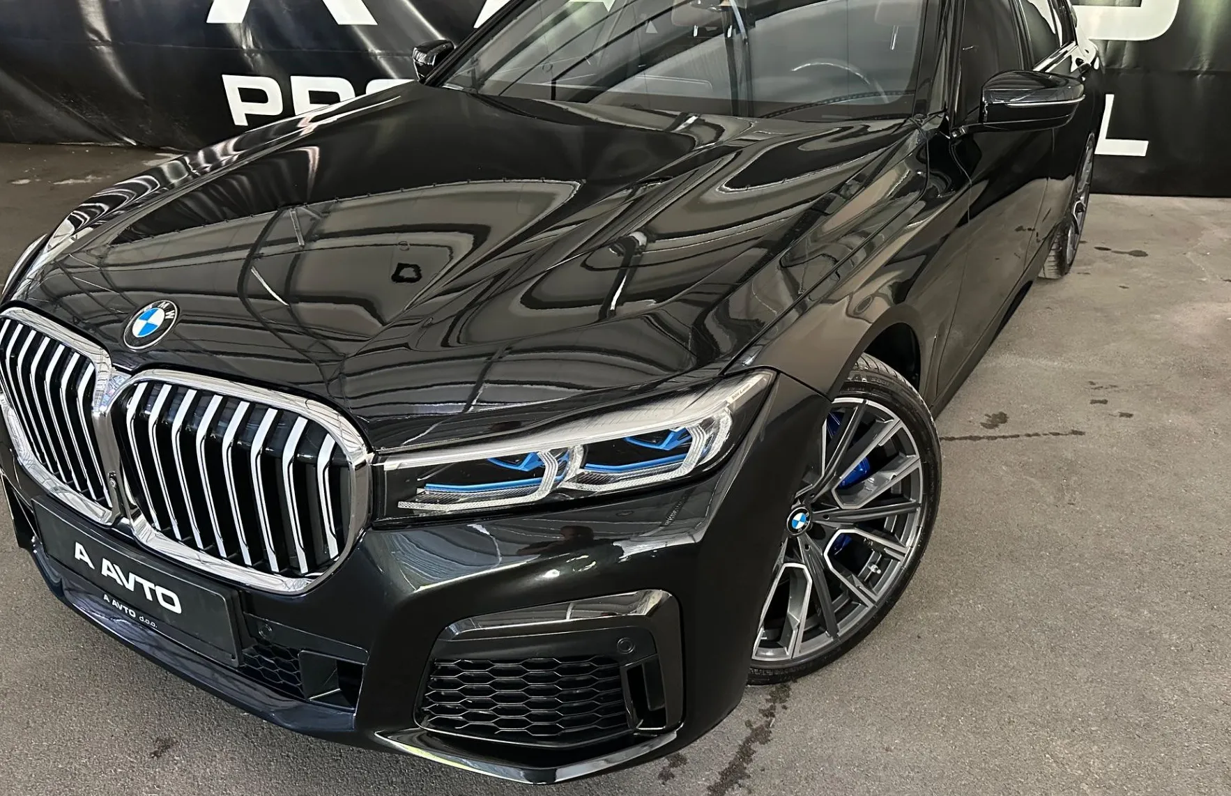 Zunanja slika - BMW Serija 7 - : 740d xDrive Avt.-STR.OKNO-SOFT CLOSE-LASER-ZRAČNO - 1