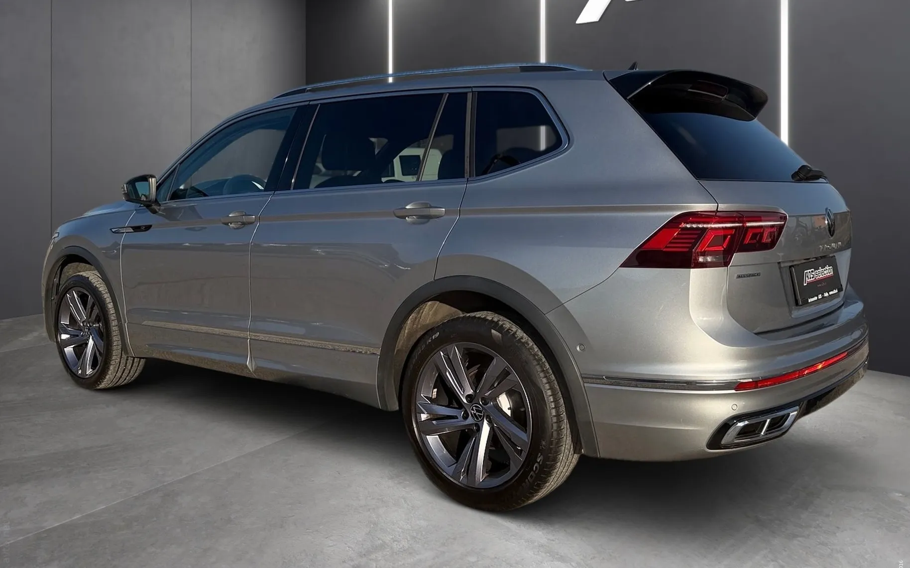 Zunanja slika - Volkswagen Tiguan Allspace - 2.0 TDI DSG 4Motion R-Line... - 4