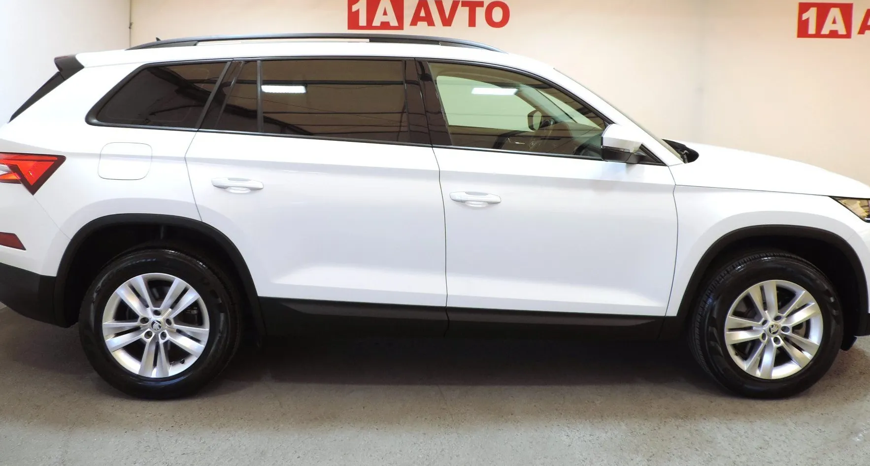 Zunanja slika - Škoda Kodiaq - 2.0 TDI Ambition DSG 7.SEDEŽEV-PANORAMA-ACC-LED - 4