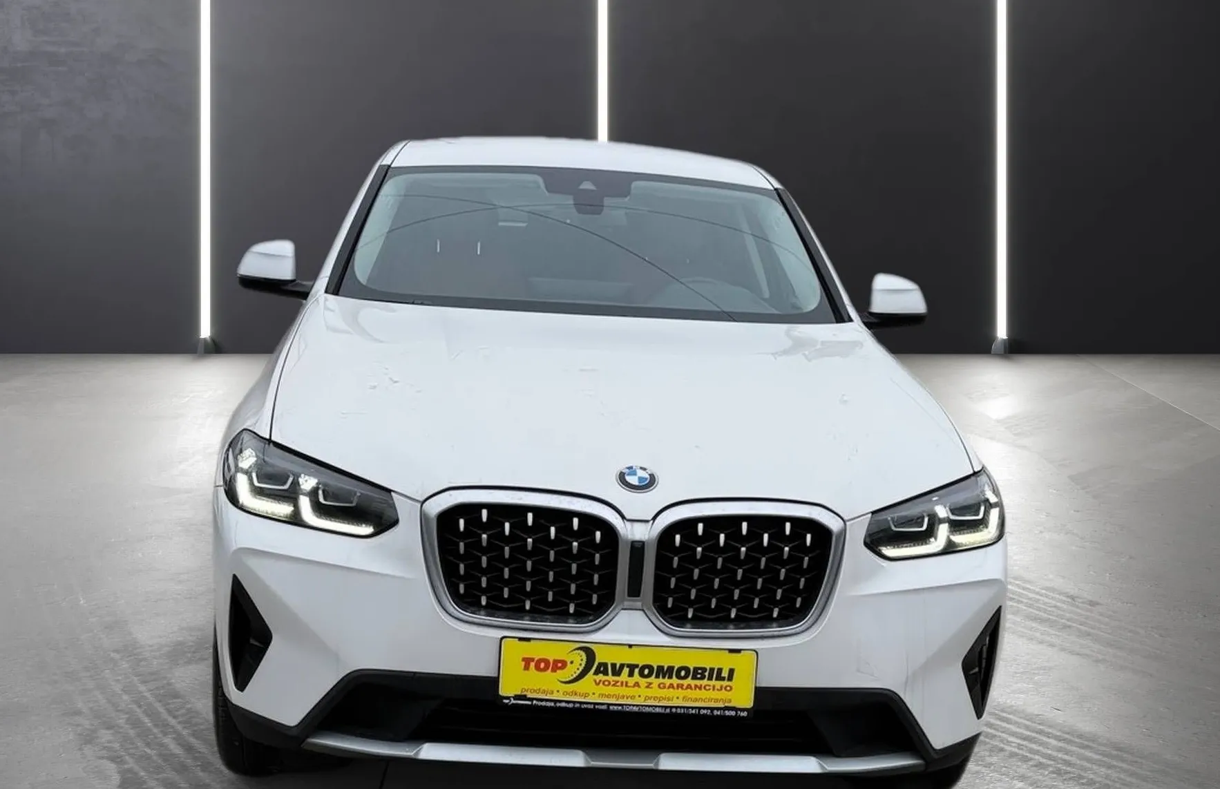Zunanja slika - BMW X4 - serija : xDrive LCI MODEL •LED• USNJE• TOP • OBROKI• - 11