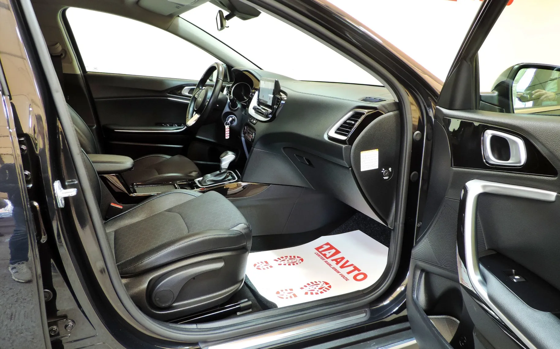 Zunanja slika - KIA XCeed - 1,6 CRDi MHEV LX Joy ISG DCT - 11