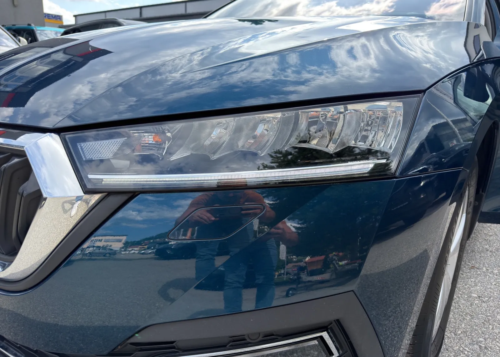 Zunanja slika - Škoda Octavia - Combi 2,0 TDI - 16