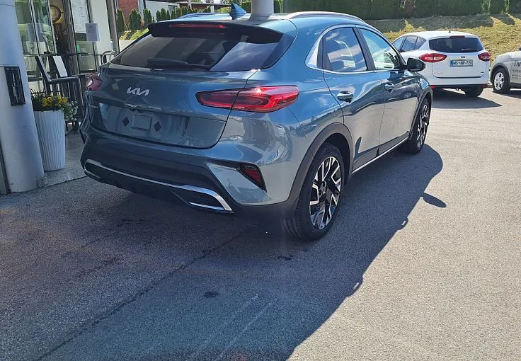 Zunanja slika - KIA XCeed - 1.0 T-GDi EX Way ISG. M T 85 kW - 5
