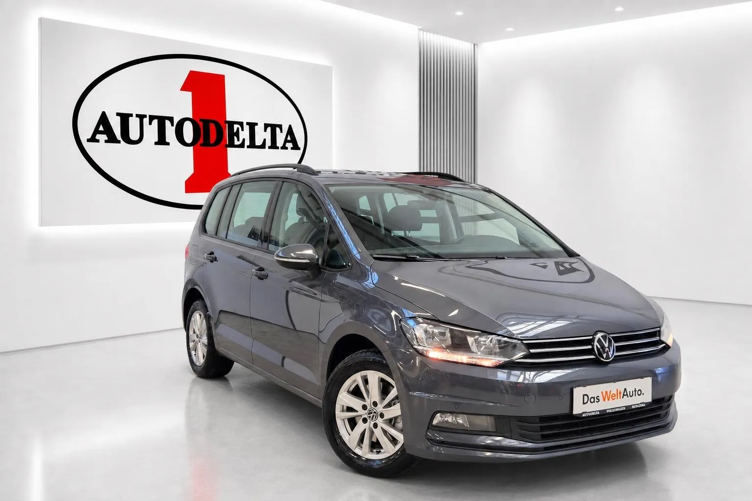 Zunanja slika - Volkswagen Touran - 2.0 TDI DSG Comfortline 110 150 - 2