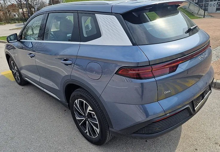 Zunanja slika - BYD Sealion 5 - DM-i COMFORT PHEV - skupni doseg 992 km - 3
