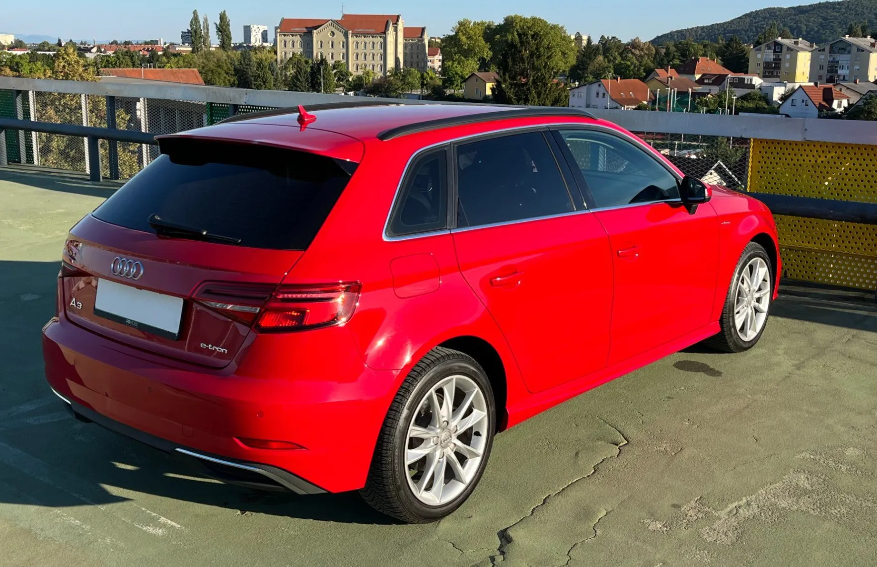 Zunanja slika - Audi A3 - Sportback 1.4 TFSI S tronic  ACC.LED.NAVI.VZR KAM - 5