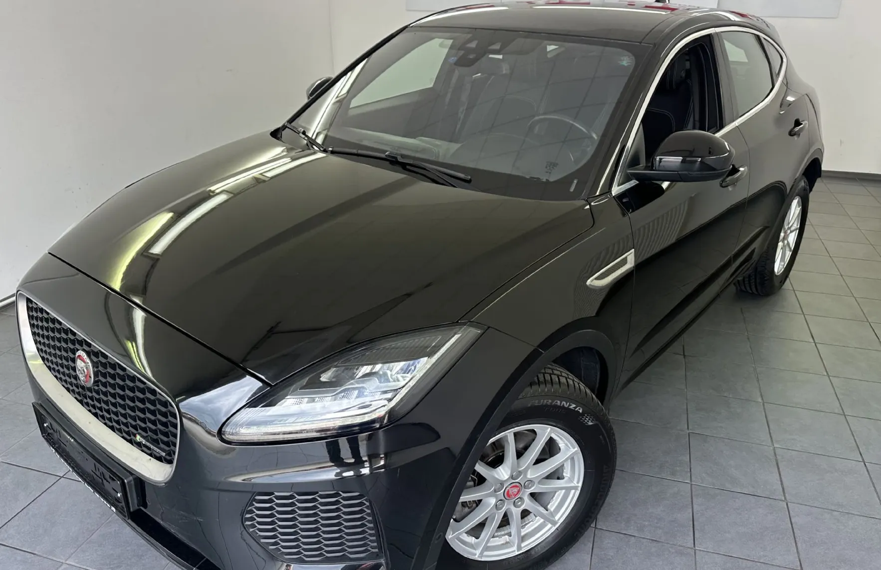Zunanja slika - Jaguar E-PACE - AWD 2.0 TD4.4X4.R-Dynamic.KAMERA.LED.44.493 KM - 18