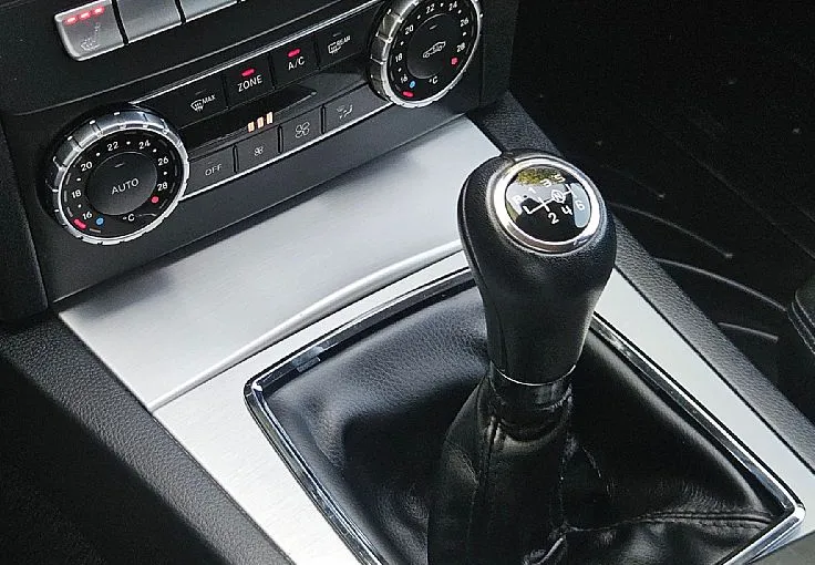 Zunanja slika - Mercedes-Benz C-Razred - 220 CDI 170ks °AVANTGARDE° °XENON° °2x PDC° - 11