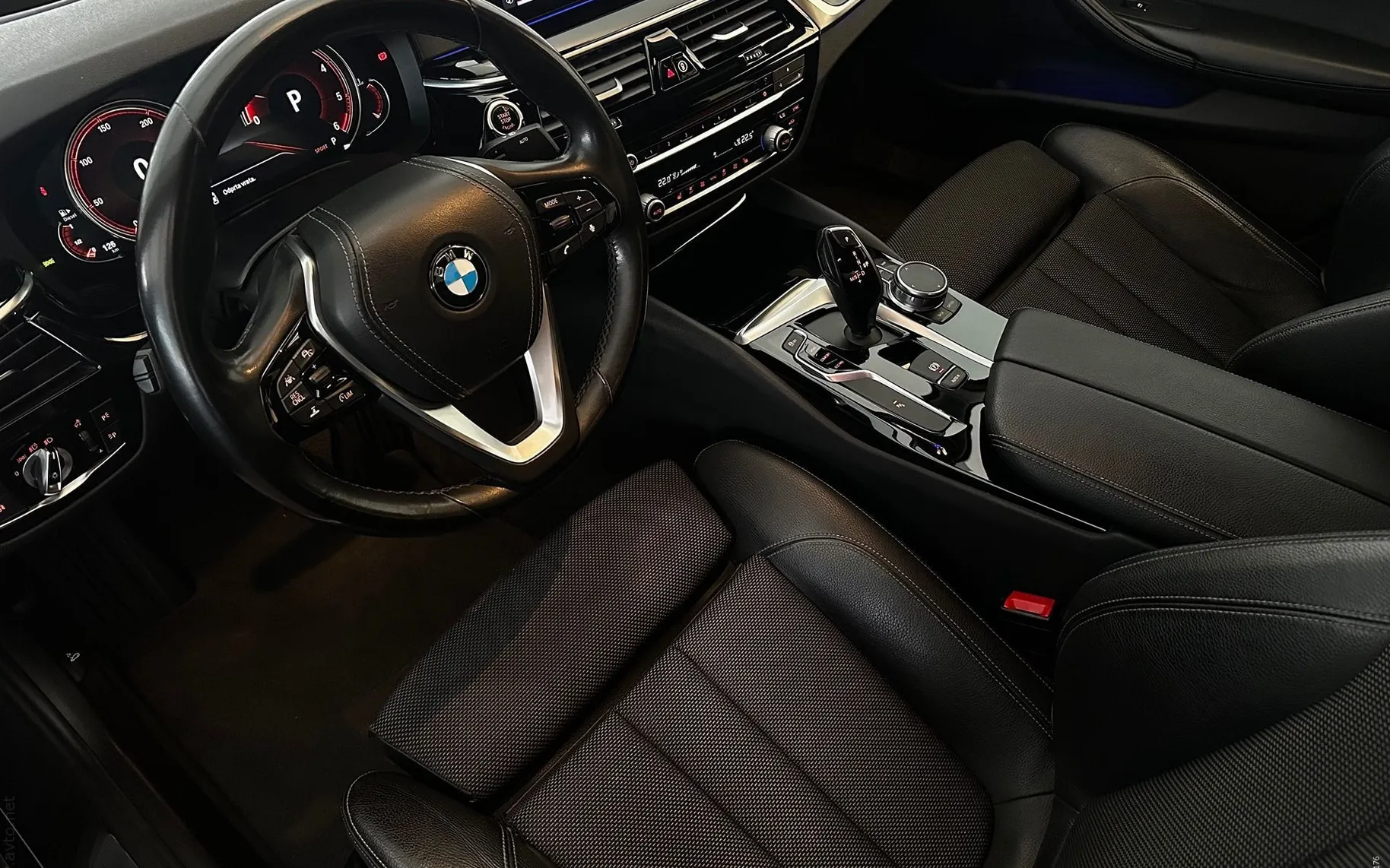 Zunanja slika - BMW serija 5: - 520D-M5 LOOK-VIRTUAL-SPORT-AMBIENT-NAVI-HEAD UP... - 5