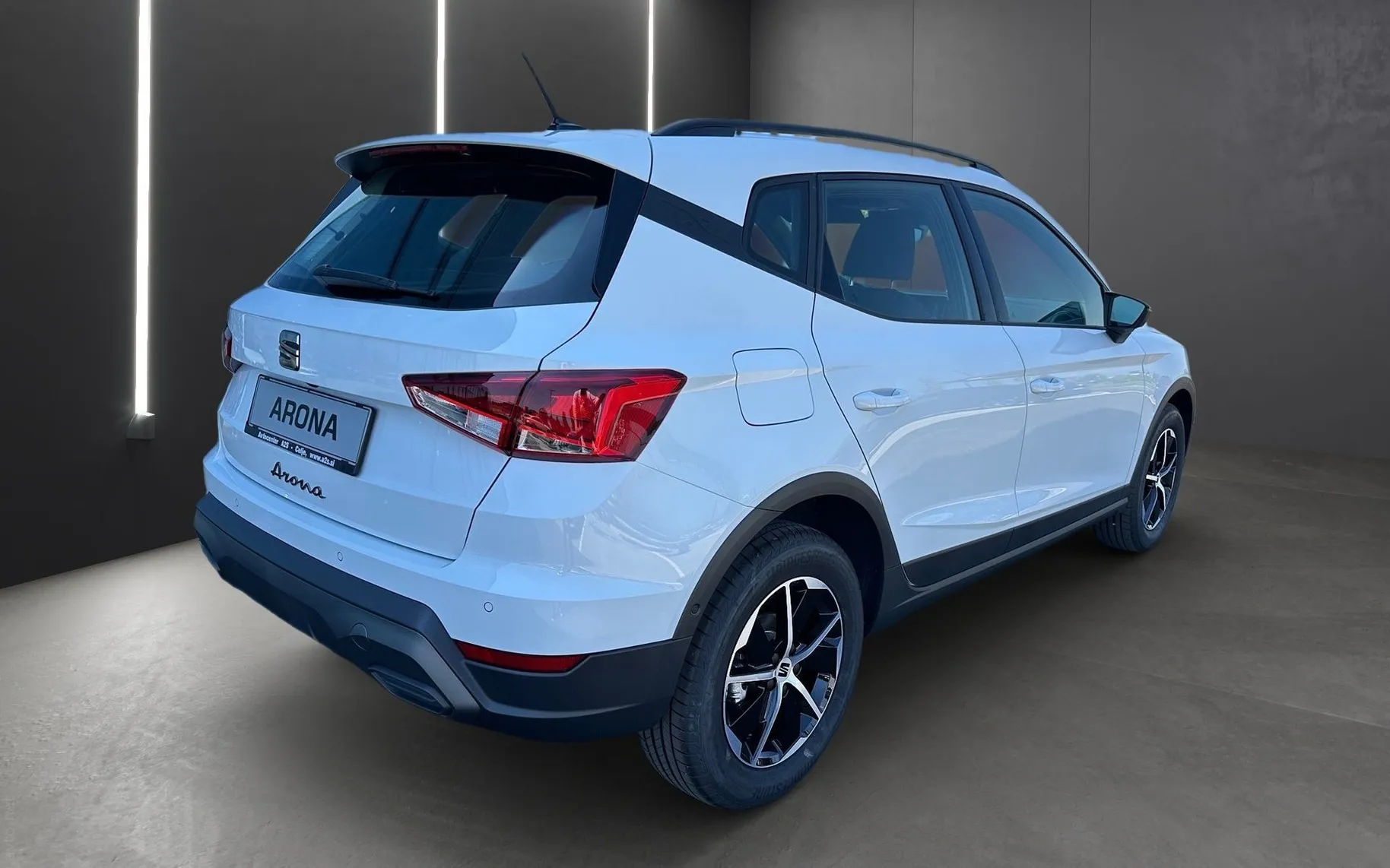 Zunanja slika - Seat Arona - 1.0 Eco TSI Style... - 3