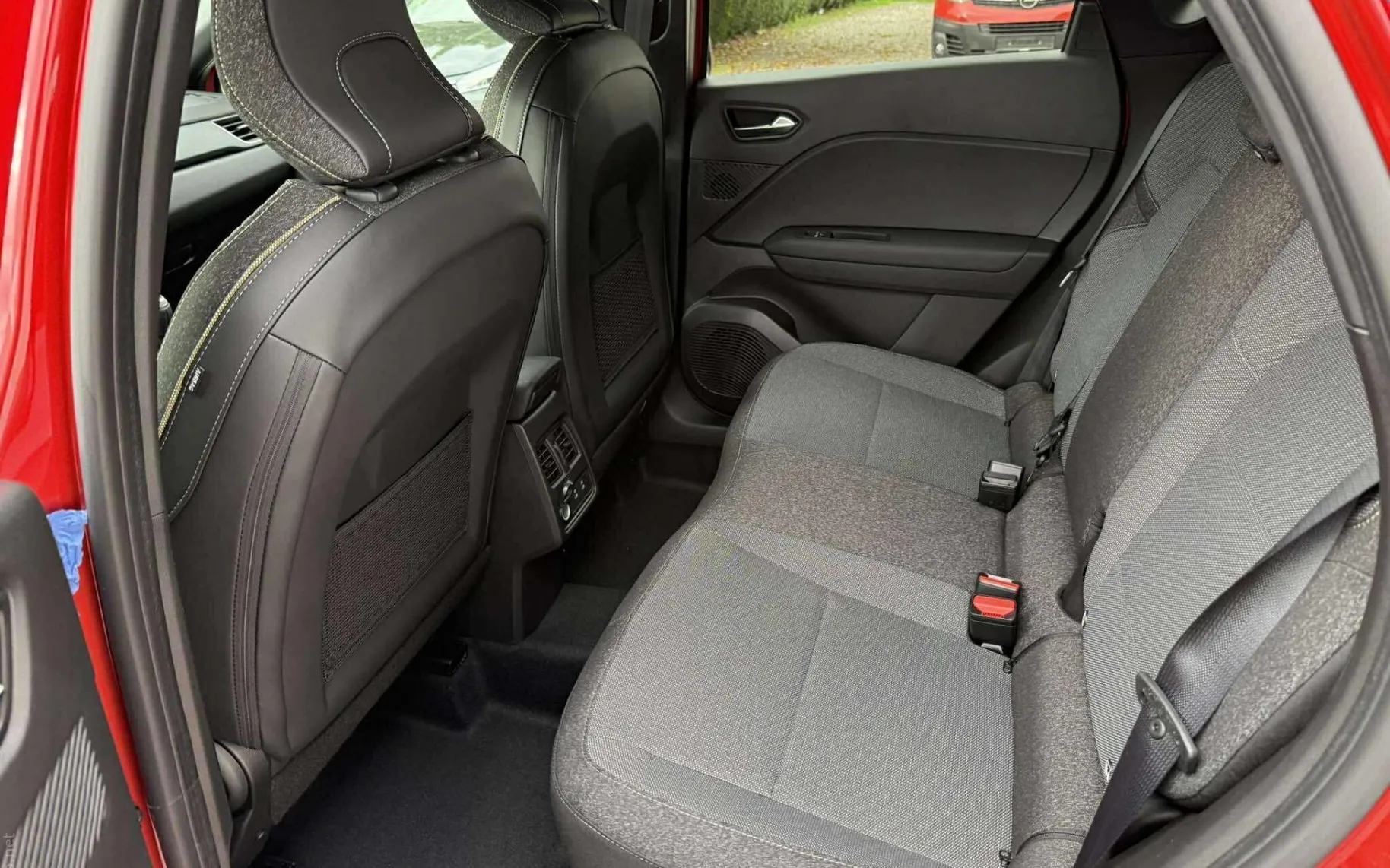 Zunanja slika - Renault Captur - TCe 115 Techno - 10