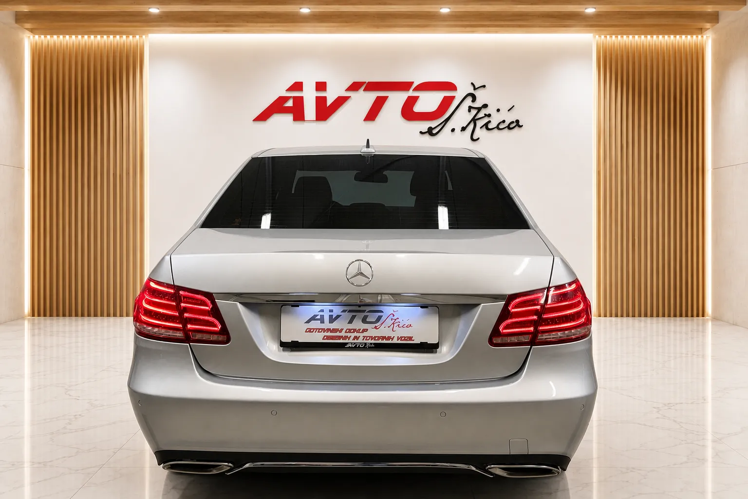 Notranja slika - Mercedes-Benz E-Razred - 200 CDI-EDITION-AUT-BI-XENON-LED-NAVIGACIJA-TEMPO. - 7