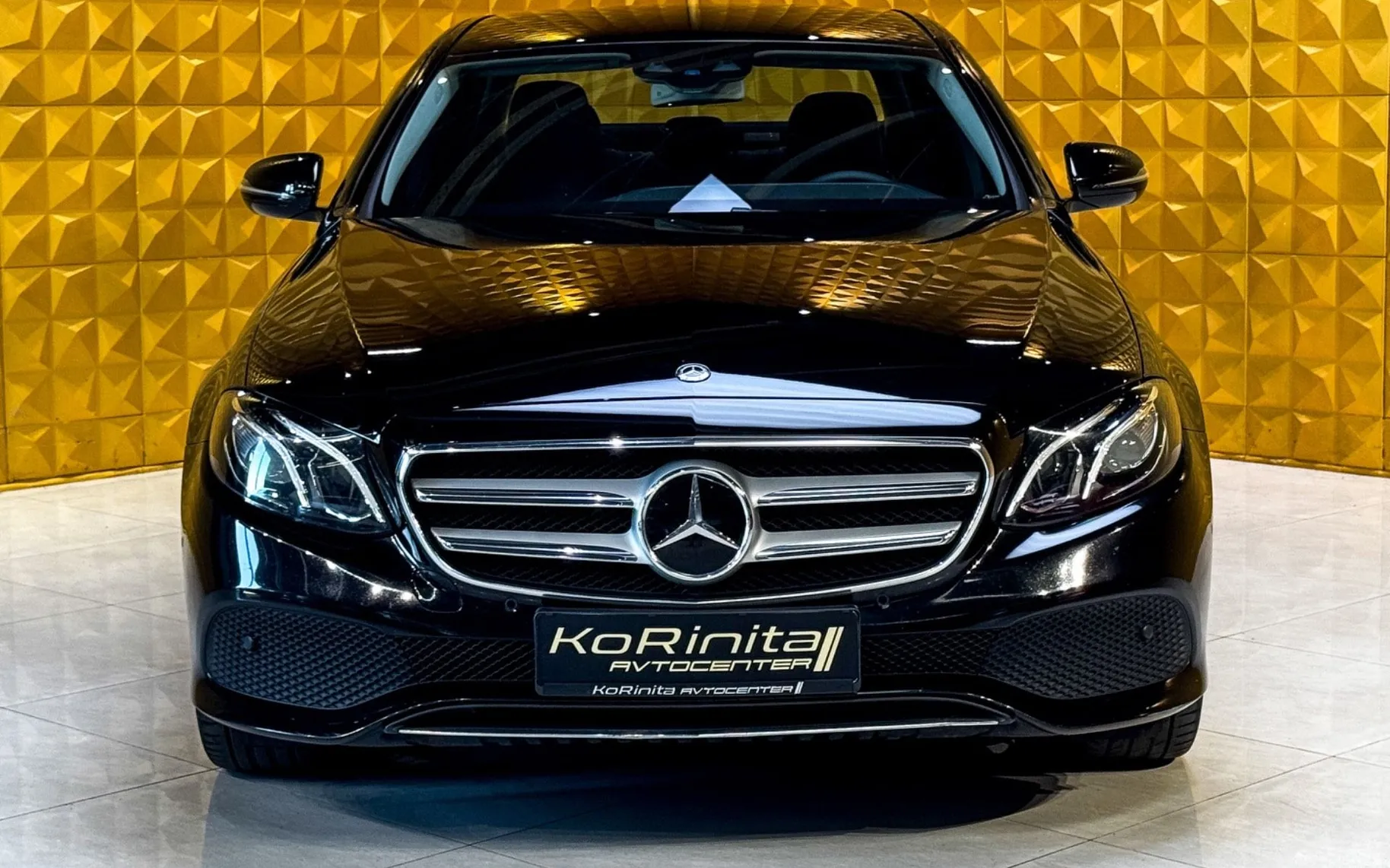 Zunanja slika - Mercedes-Benz E-Razred - E 220 d AUT.-VIRTUAL-KAMERA-AMBI-HARMAN-GRETJE - 4