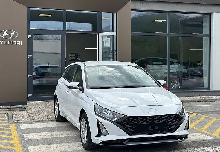 Zunanja slika - Hyundai i20 - 1.0 T-GDI Life°°Rezervna pnevmatika - 1