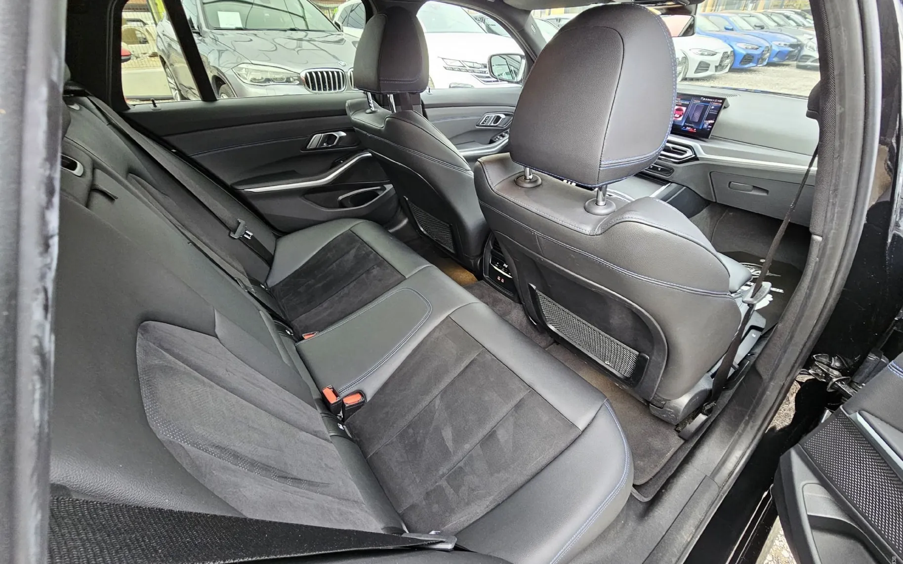 Notranja slika - BMW serija 3 Touring: - 320i M-OPTIC FACE-LIFT |LED|NAVI|PDC|ALU18|TOP|... - 11