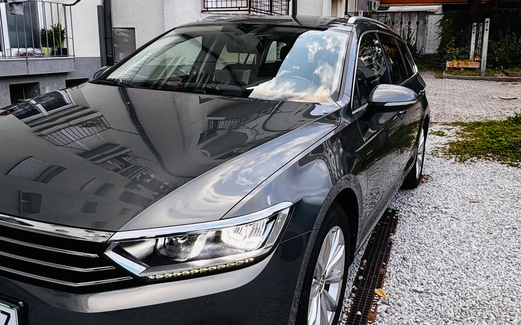 Zunanja slika - Volkswagen Passat - |  Variant 2.0 | TDI Highline | ACC | 138.000 km | 2. last - 1