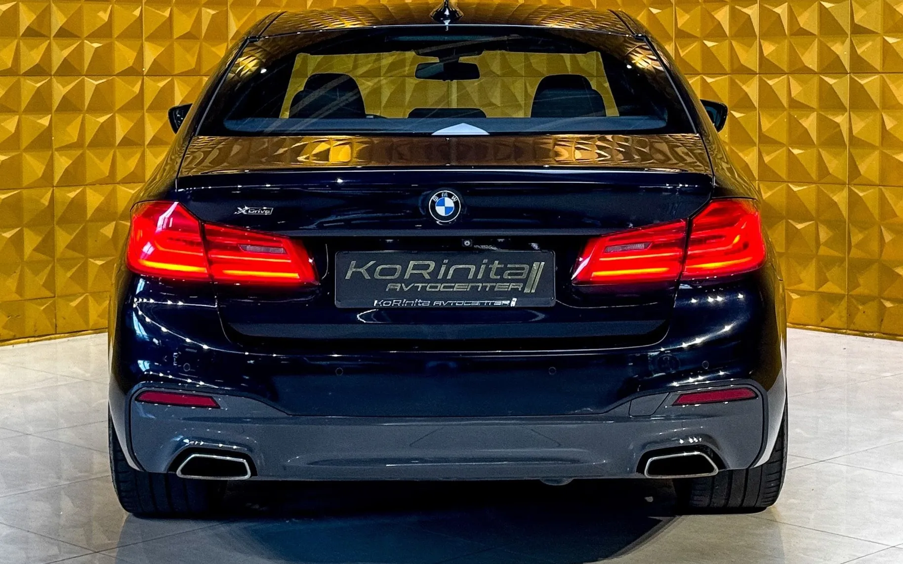 Notranja slika - BMW serija 5: - 530d xDrive AUT.-M Sport-LED-HEADUP-VIRTUAL - 10