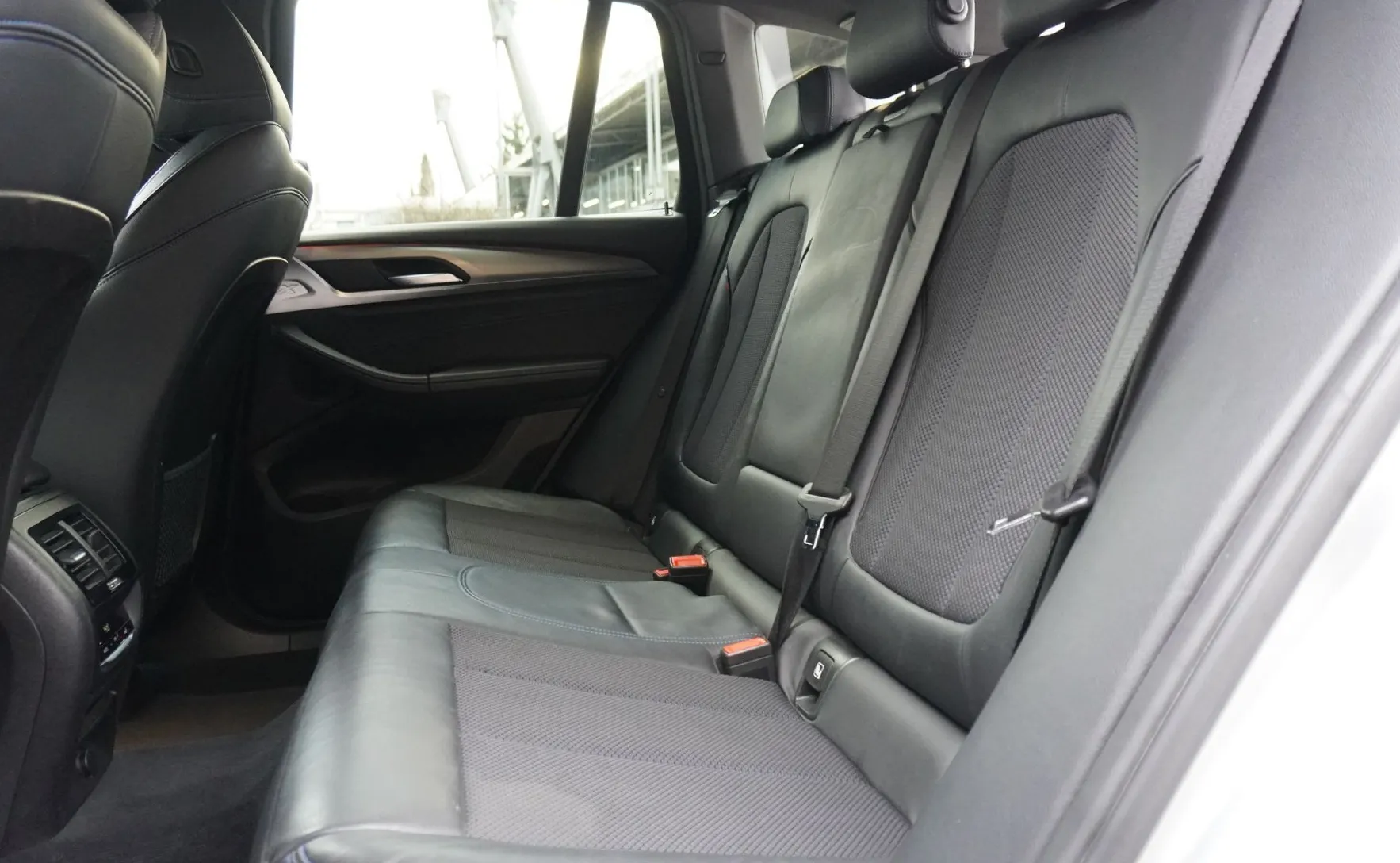 Zunanja slika - BMW X3 - serija : M SPORT xDrive20d  AT - 7