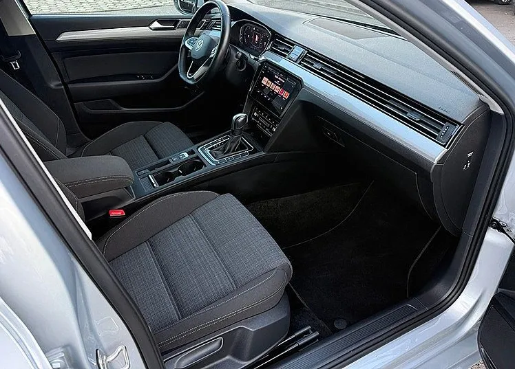 Zunanja slika - VW Passat - Variant 2.0 TDI  Business Avt.-Virt-Ass-Kam-Navi-F1- - 8