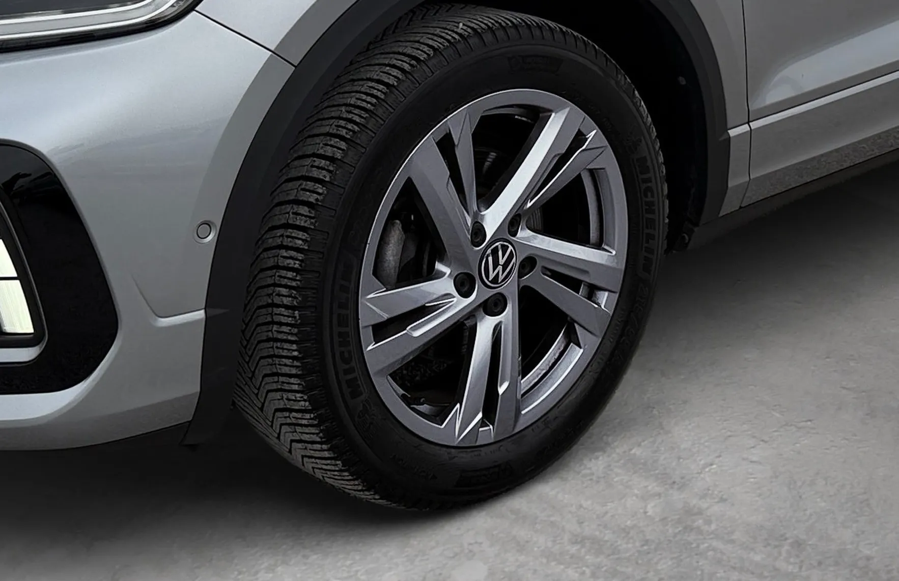Zunanja slika - VW T-Roc - 1.0 TSI R-Line 85 KW-IQ Light-ACC-PDC-Vzvr.kamera - 6