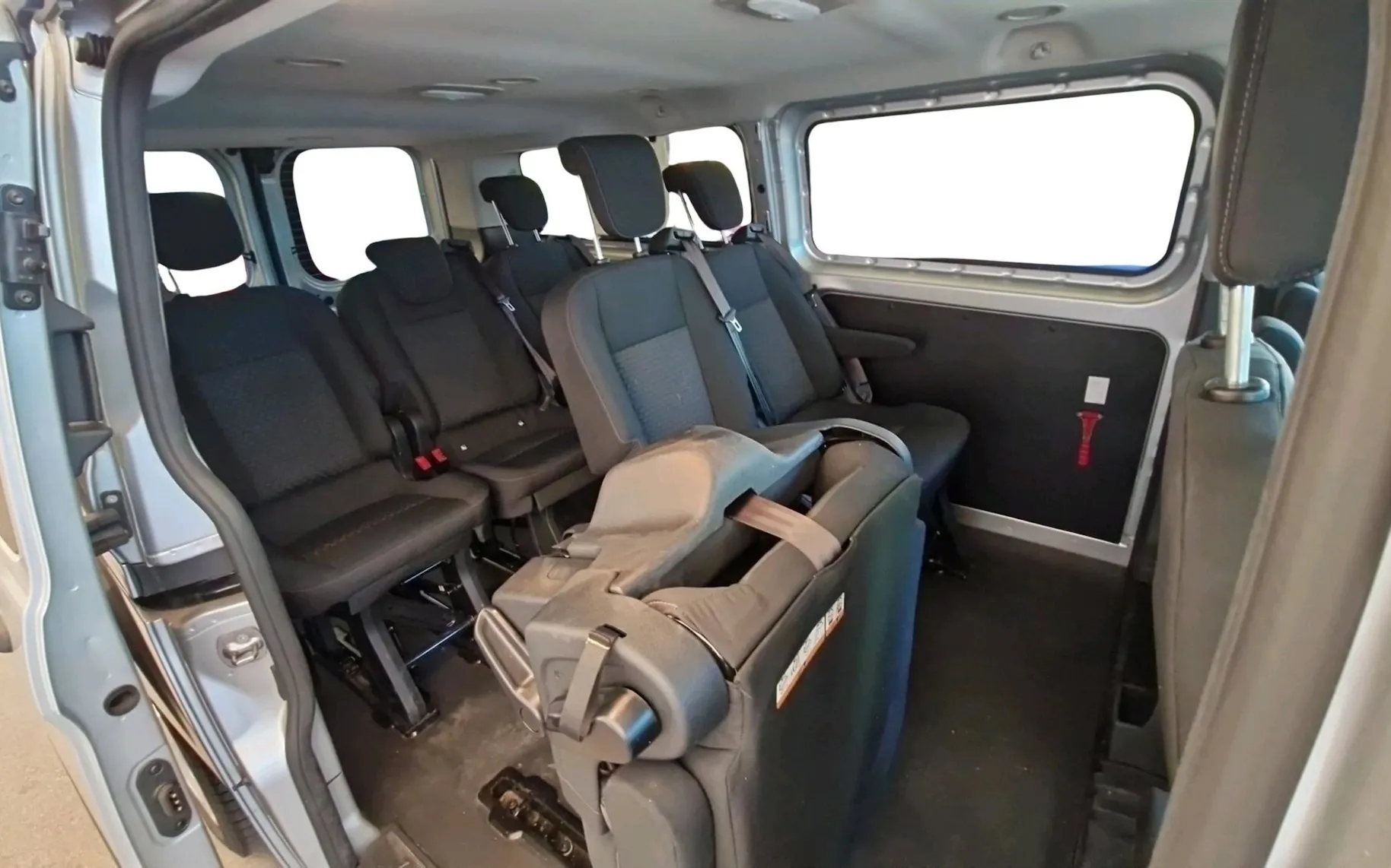 Zunanja slika - Ford Transit Custom - KOMBI TREND 2.0 TDCi 110 kW L2H1 7+1 - SLO-JAMSTVO - 6