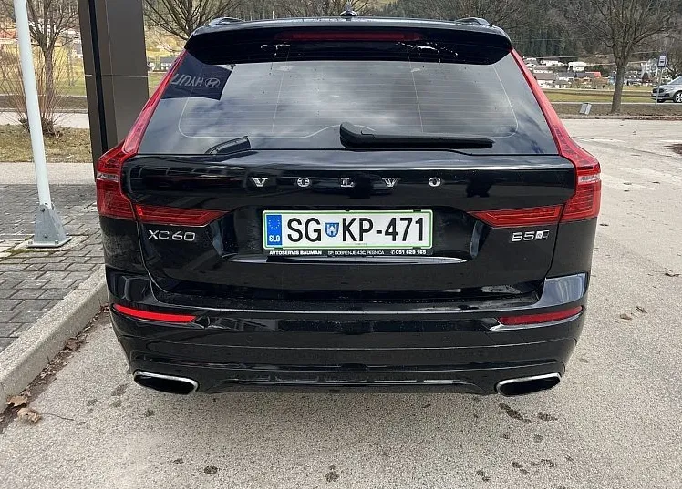 Zunanja slika - Volvo XC60 - B5D AWD AUT R-Design VELIKO DODATNE OPREME - 5